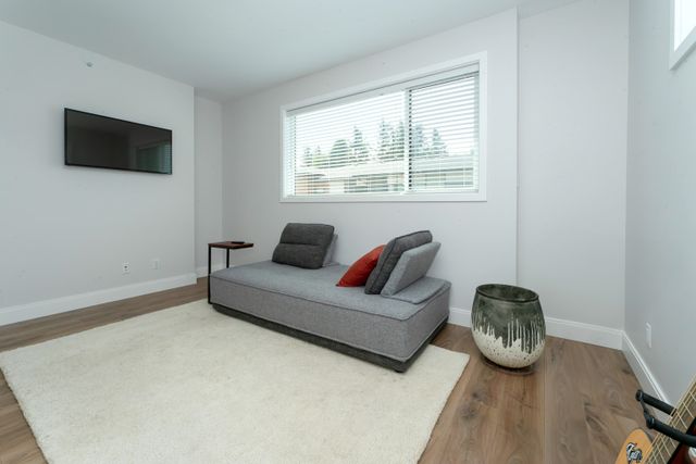 73a9194050ba9fd1716a642607d9f161bc7ac8f3 at 14 - 33209 Cherry Avenue