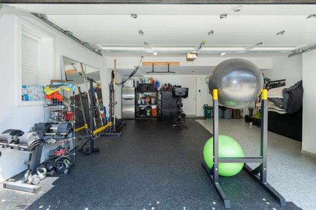 88a6f2631ef31bc924f80c911651d164e2636c8a at 14 - 33209 Cherry Avenue