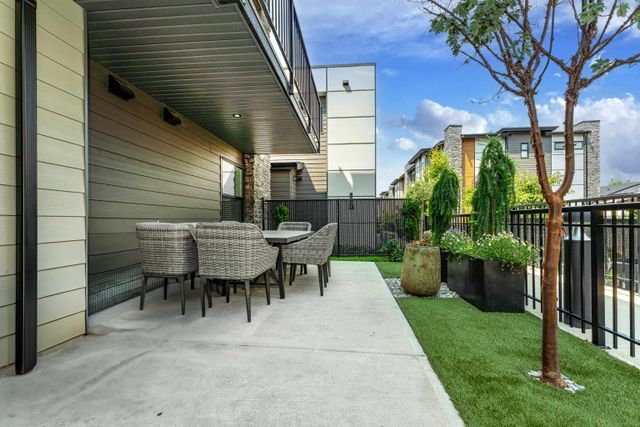 c79d07a432854392edd0f66eb32b0cde4eba1cf9 at 14 - 33209 Cherry Avenue