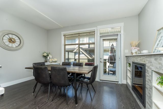 3ecc98c3bb7b80eed3e6d9546207fef241b18391 at 133 - 19525 73 Avenue