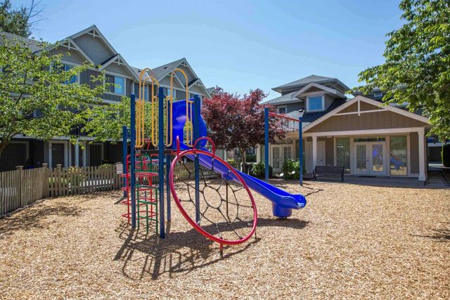 3f885f14c233d0dd152389920efa7db521f16164 at 133 - 19525 73 Avenue