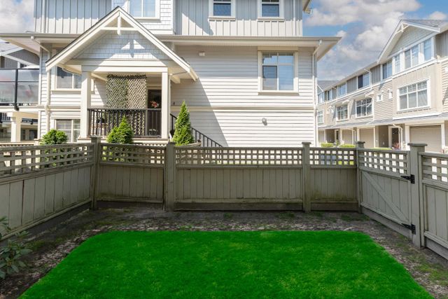 83dcf5fc9c8ef85b9001d959701c8a0dceb1e6f7 at 133 - 19525 73 Avenue