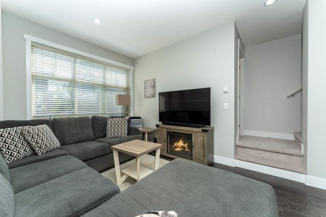 c36e10505fed1d552fd09b106fc6cb25f658dfef at 133 - 19525 73 Avenue