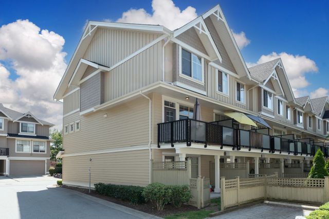 e0a1370ad8eec7fe9cae33db8daec8df721a7326 at 133 - 19525 73 Avenue