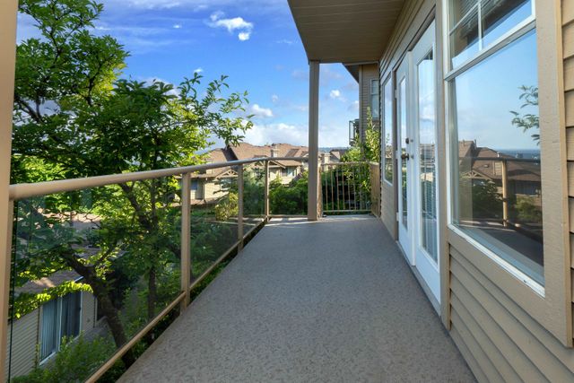 5589e4e4bf91856fd853e7af289a204119cdc544 at 39 - 2979 Panorama Drive