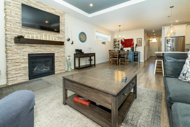 2e9b26d3b68cd908886845d4e334e136e38b31d6 at 18 - 628 Mccombs Drive