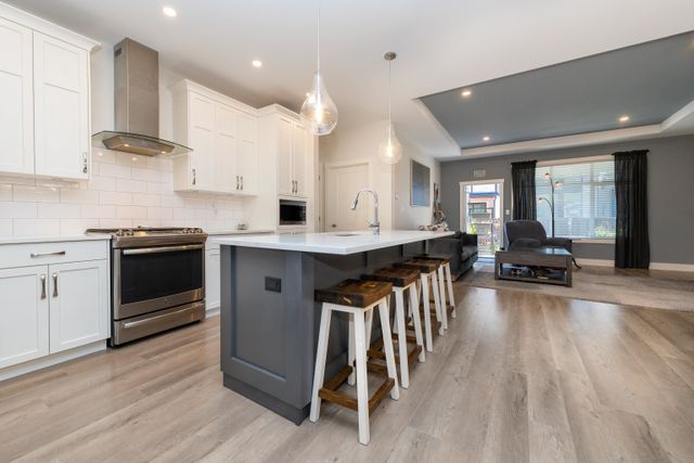 4b2e0a42943feb47e43c43209e63c1e21fb432ef at 18 - 628 Mccombs Drive