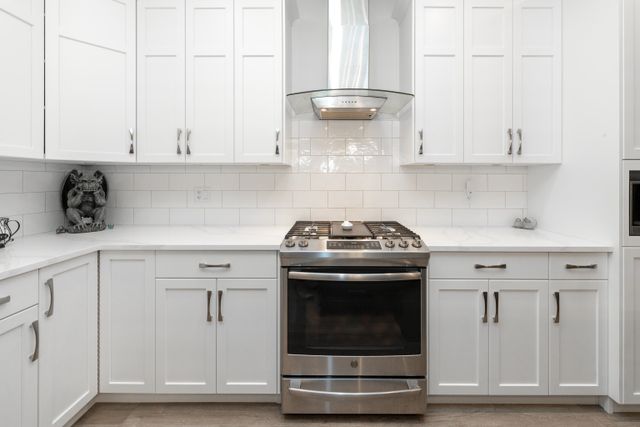 5c6cc0b31841925b31b6ec682f35ba53efad5a02 at 18 - 628 Mccombs Drive