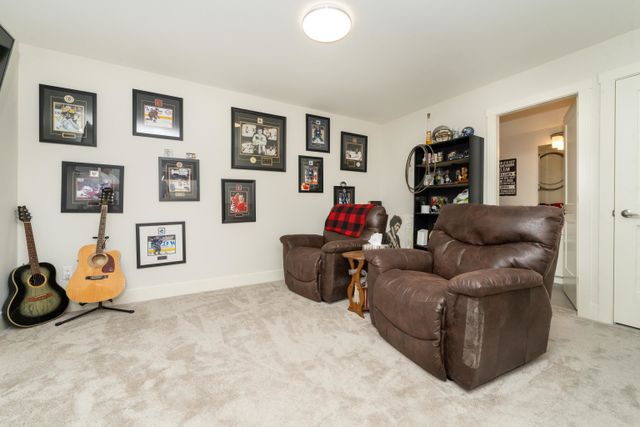 92120b47e19e87021bf06e32dba45f91f70543b6 at 18 - 628 Mccombs Drive