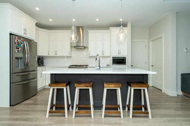 e1d62969fd79e1eec5fee2539d8136bf7c801cb1 at 18 - 628 Mccombs Drive