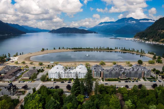 2a5e224246ce4649bcc601598093d235758d32bc at 404 - 328 Esplanade Avenue