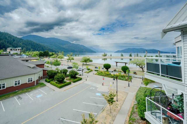 61dbdb69208cb465f182f4916bb2c234252ebf61 at 404 - 328 Esplanade Avenue 61dbdb69208cb465f182f4916bb2c234252ebf61 at 404 - 328 Esplanade Avenue