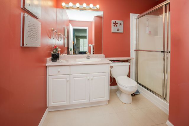 9785a64118b3cf0b8896450855b942c9adc1be17 at 404 - 328 Esplanade Avenue