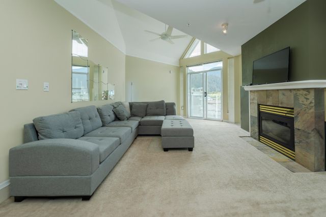 f4f617ece2e10481d2781fe8c4bbcc3e28f3772f at 404 - 328 Esplanade Avenue