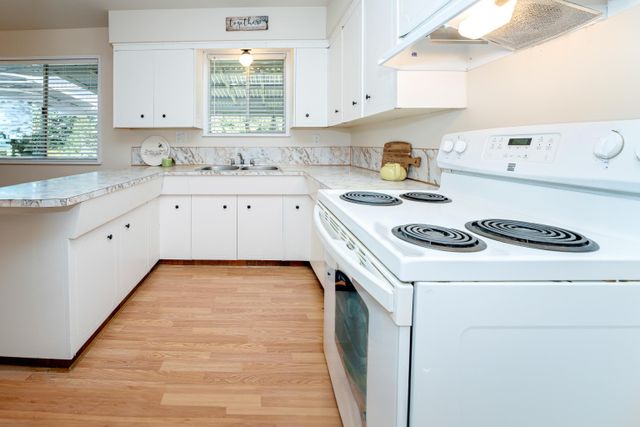 0be6500dc5576b95a8848dee1e145d07a2d9db1a at 21823 Mountain View Crescent, Maple Ridge