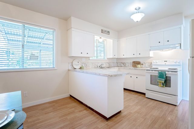 732a60adaa436c322a3db4f9eece369d00a008d9 at 21823 Mountain View Crescent, Maple Ridge