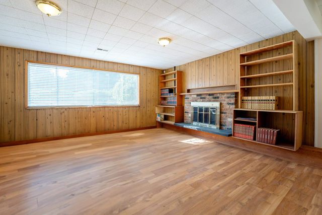 cf880a81c6e2cb947324c40f2a04cc3c1073badf at 21823 Mountain View Crescent, Maple Ridge