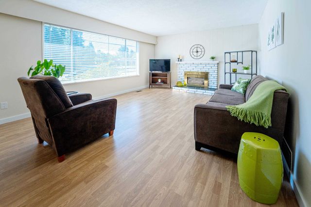 ee26bbfc44123b4446556a2a05facea35dddbbc7 at 21823 Mountain View Crescent, Maple Ridge