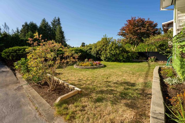 ee68a568fde16681f0ef9d0c9579155cf2118b22 at 21823 Mountain View Crescent, Maple Ridge