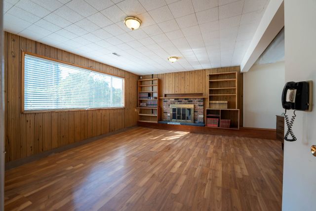 fb2c7c6235d31632f03c8ea358036cdb9ae6f17c at 21823 Mountain View Crescent, Maple Ridge