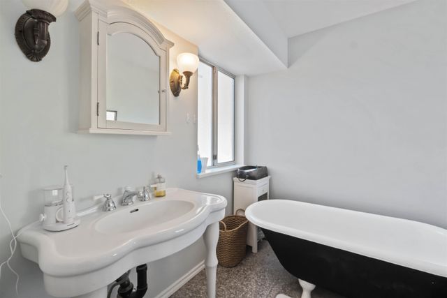 24109-124-avenue-websters-corners-maple-ridge-25 at 24109 124 Avenue, Websters Corners, Maple Ridge