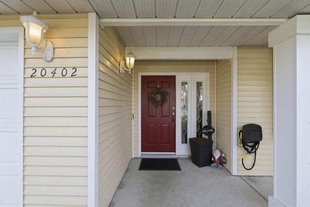 20402-walnut-crescent-southwest-maple-ridge-maple-ridge-03 at 20402 Walnut Crescent, Southwest Maple Ridge, Maple Ridge