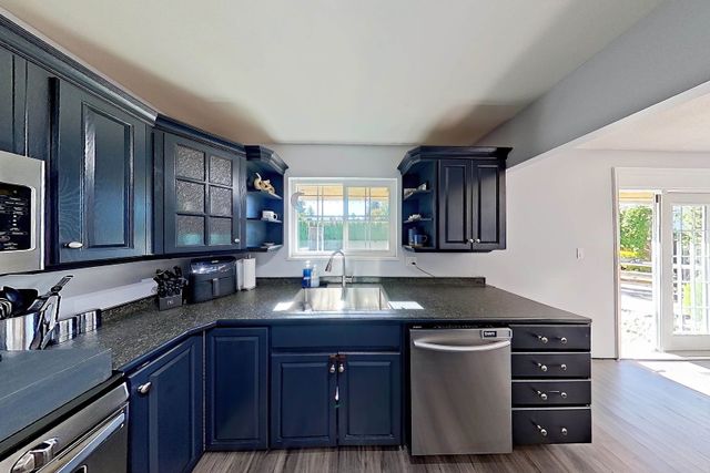 21378-glenwood-avenue-west-central-maple-ridge-02 at 21378 Glenwood Avenue, West Central, Maple Ridge 21378-glenwood-avenue-west-central-maple-ridge-02 at 21378 Glenwood Avenue, West Central, Maple Ridge