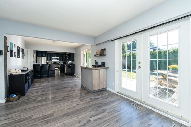 21378-glenwood-avenue-west-central-maple-ridge-04 at 21378 Glenwood Avenue, West Central, Maple Ridge 21378-glenwood-avenue-west-central-maple-ridge-04 at 21378 Glenwood Avenue, West Central, Maple Ridge