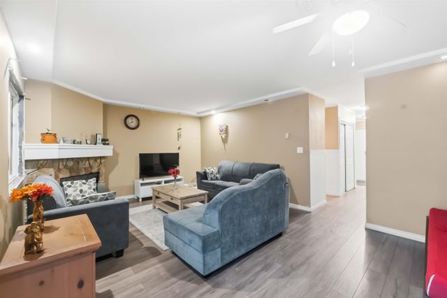 13323-71b-avenue-west-newton-surrey-05 at 13323 71b Avenue, West Newton, Surrey