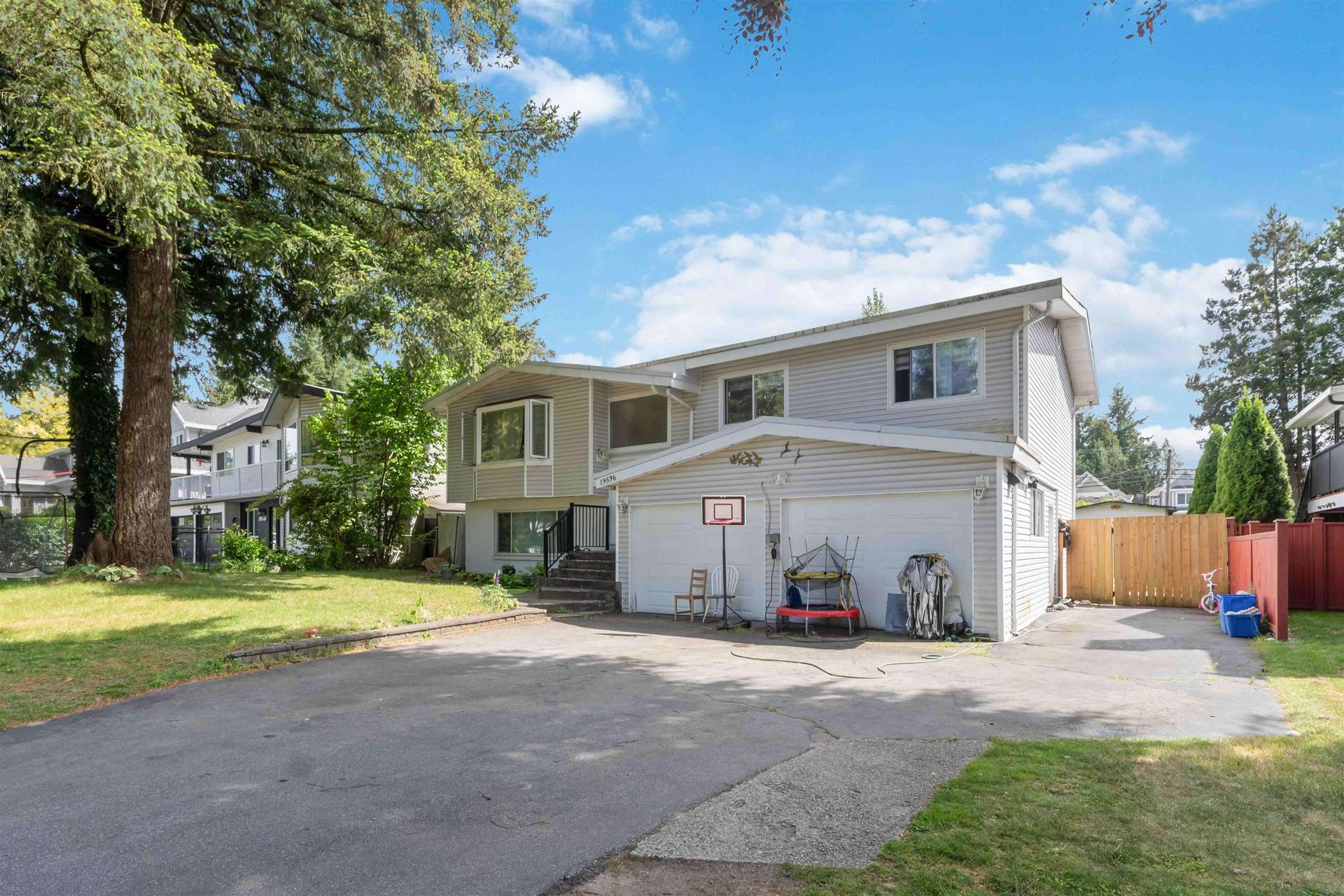 19536 118b Avenue, Central Meadows, Pitt Meadows photo number 1
