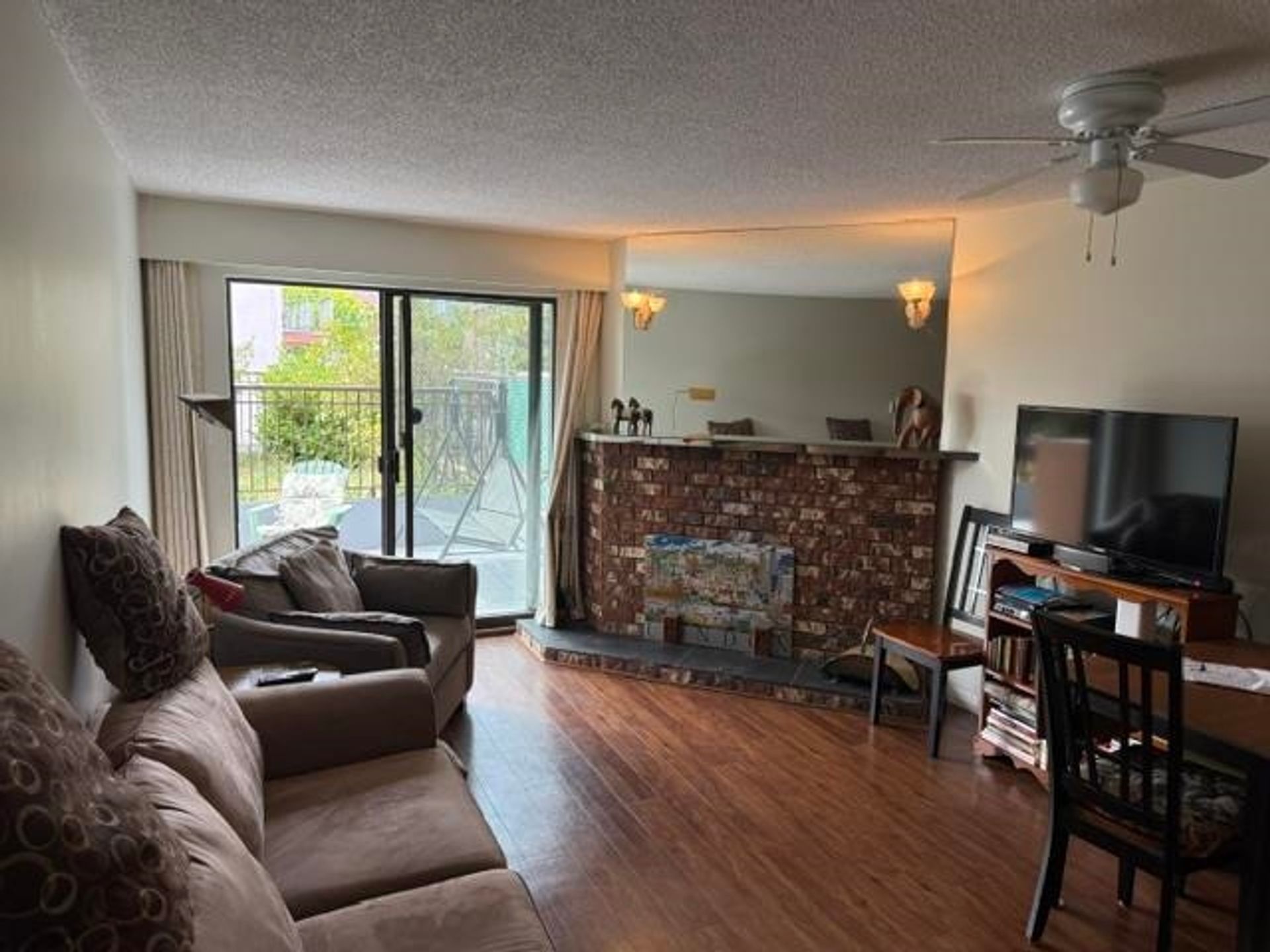 103 - 5155 Imperial Street, Metrotown, Burnaby South photo number 1