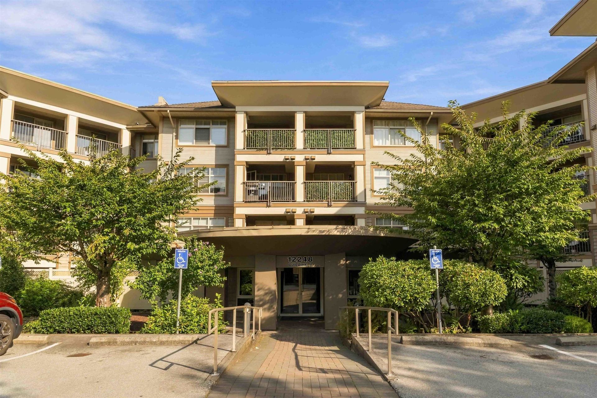 327 - 12248 224 Street, East Central, Maple Ridge photo number 1