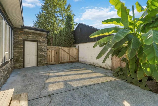 20225-lorne-avenue-southwest-maple-ridge-maple-ridge-36 at 20225 Lorne Avenue, Southwest Maple Ridge, Maple Ridge