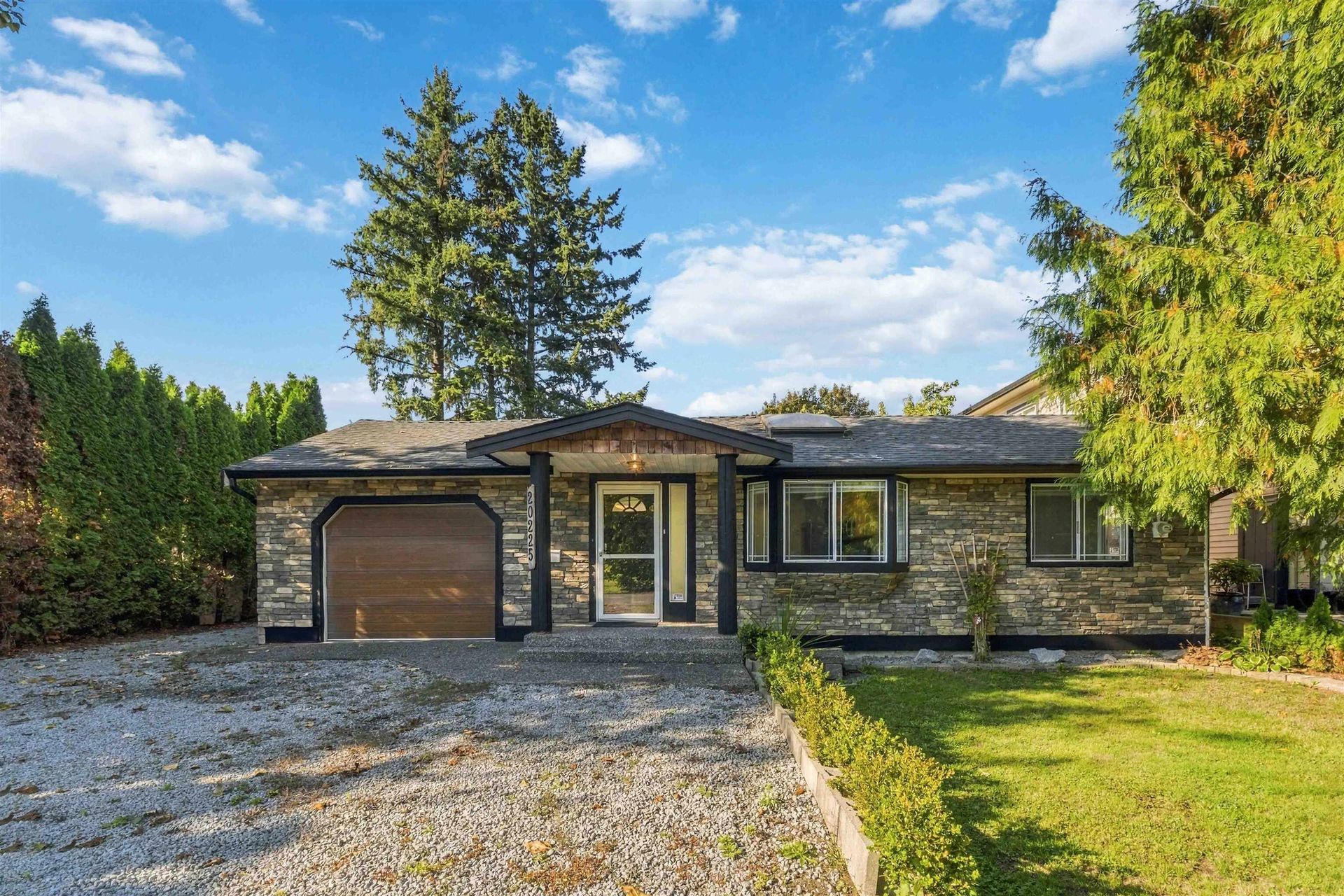 20225 Lorne Avenue, Southwest Maple Ridge, Maple Ridge photo number 1