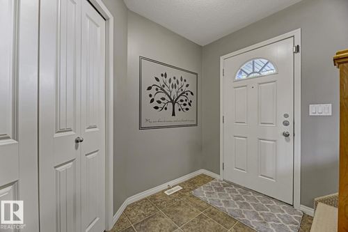 316-southwick-boulevard-southfork-leduc-02 at 316 Southwick Boulevard, Southfork, Leduc