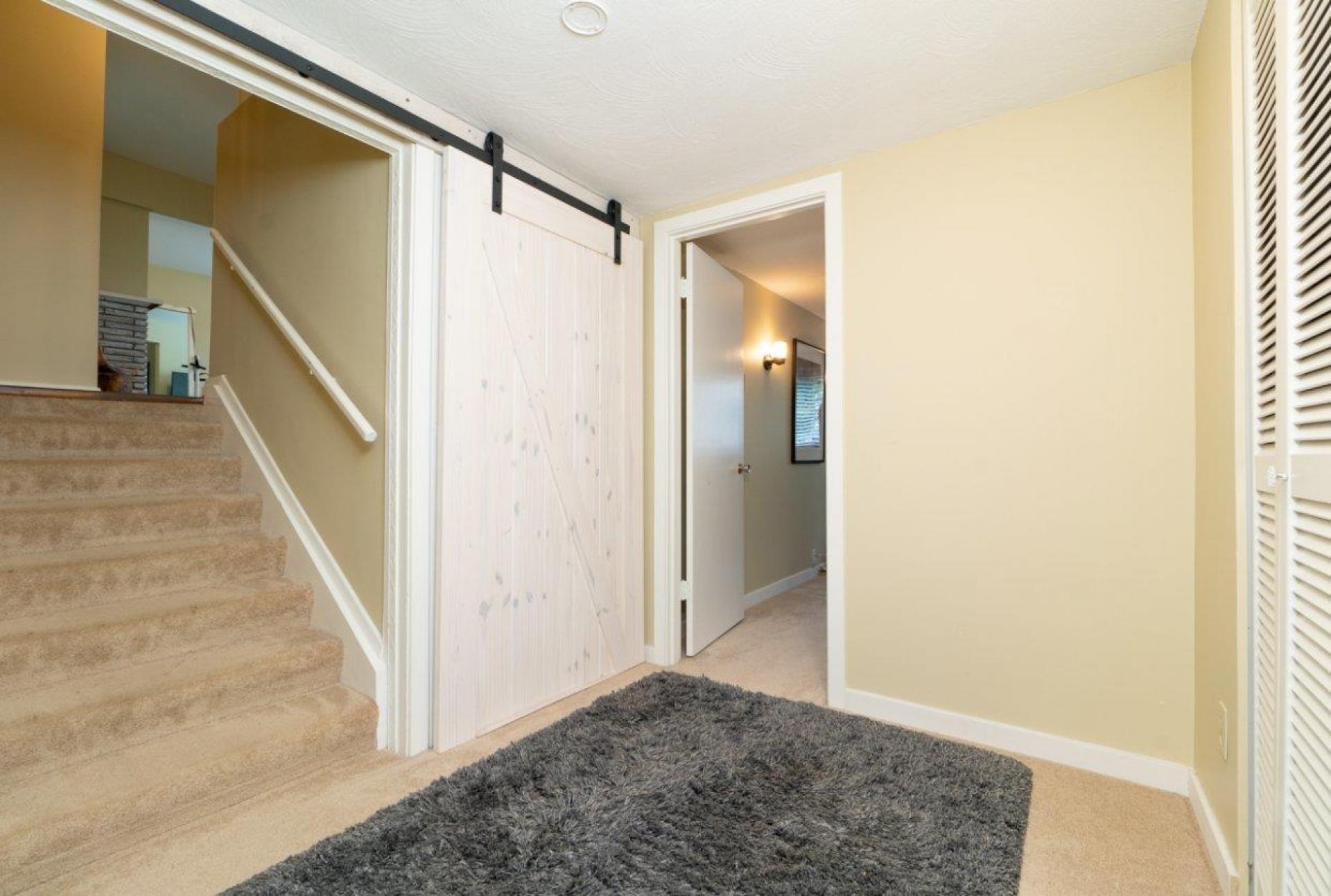 902 Wentworth, Forest Hills NV, North Vancouver 3