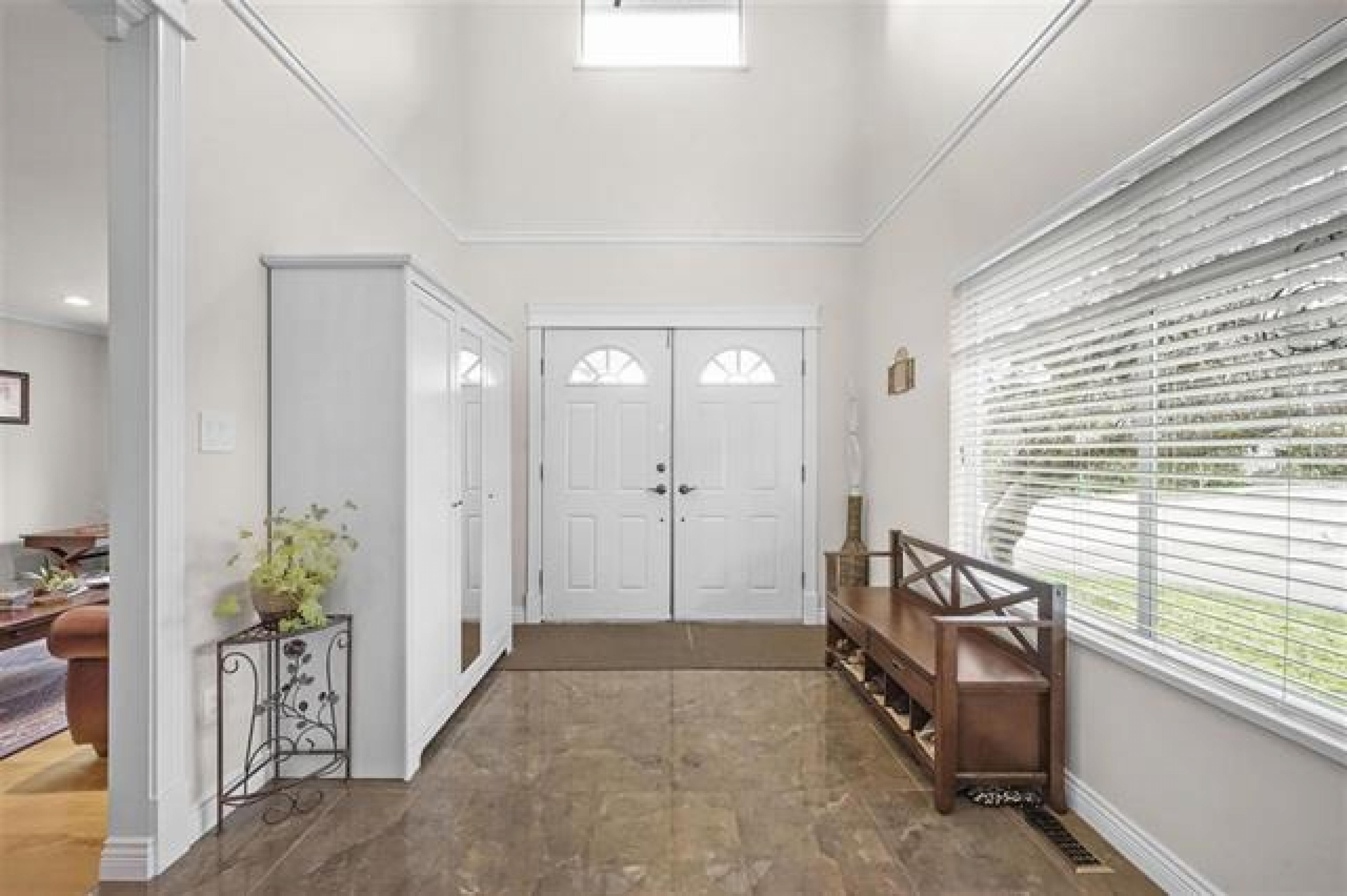 1872 Westview Drive, Central Lonsdale, North Vancouver 4