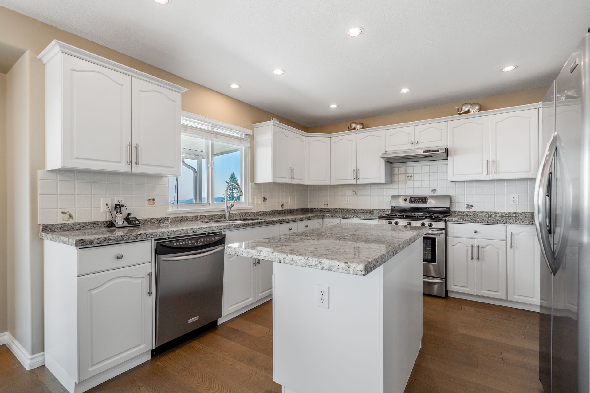 2950-coyote-court-coquitlam-9 at 2950 Coyote Court, Westwood Plateau, Coquitlam 2950-coyote-court-coquitlam-9 at 2950 Coyote Court, Westwood Plateau, Coquitlam