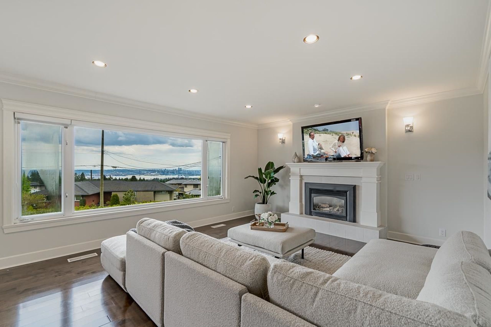 466-hermosa-avenue-upper-delbrook-north-vancouver-04 at 466 Hermosa Avenue, Upper Delbrook, North Vancouver 466-hermosa-avenue-upper-delbrook-north-vancouver-04 at 466 Hermosa Avenue, Upper Delbrook, North Vancouver