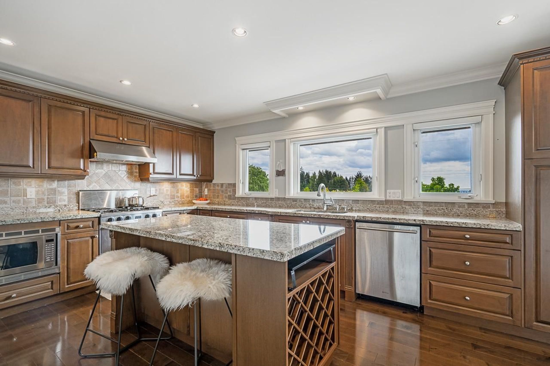 466-hermosa-avenue-upper-delbrook-north-vancouver-08 at 466 Hermosa Avenue, Upper Delbrook, North Vancouver 466-hermosa-avenue-upper-delbrook-north-vancouver-08 at 466 Hermosa Avenue, Upper Delbrook, North Vancouver