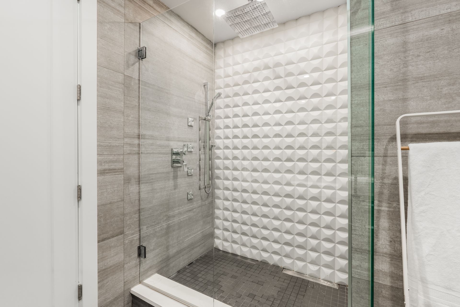 1385-kings-avenue-west-vancouver-25 at 1385 Kings Avenue, Ambleside, West Vancouver 1385-kings-avenue-west-vancouver-25 at 1385 Kings Avenue, Ambleside, West Vancouver