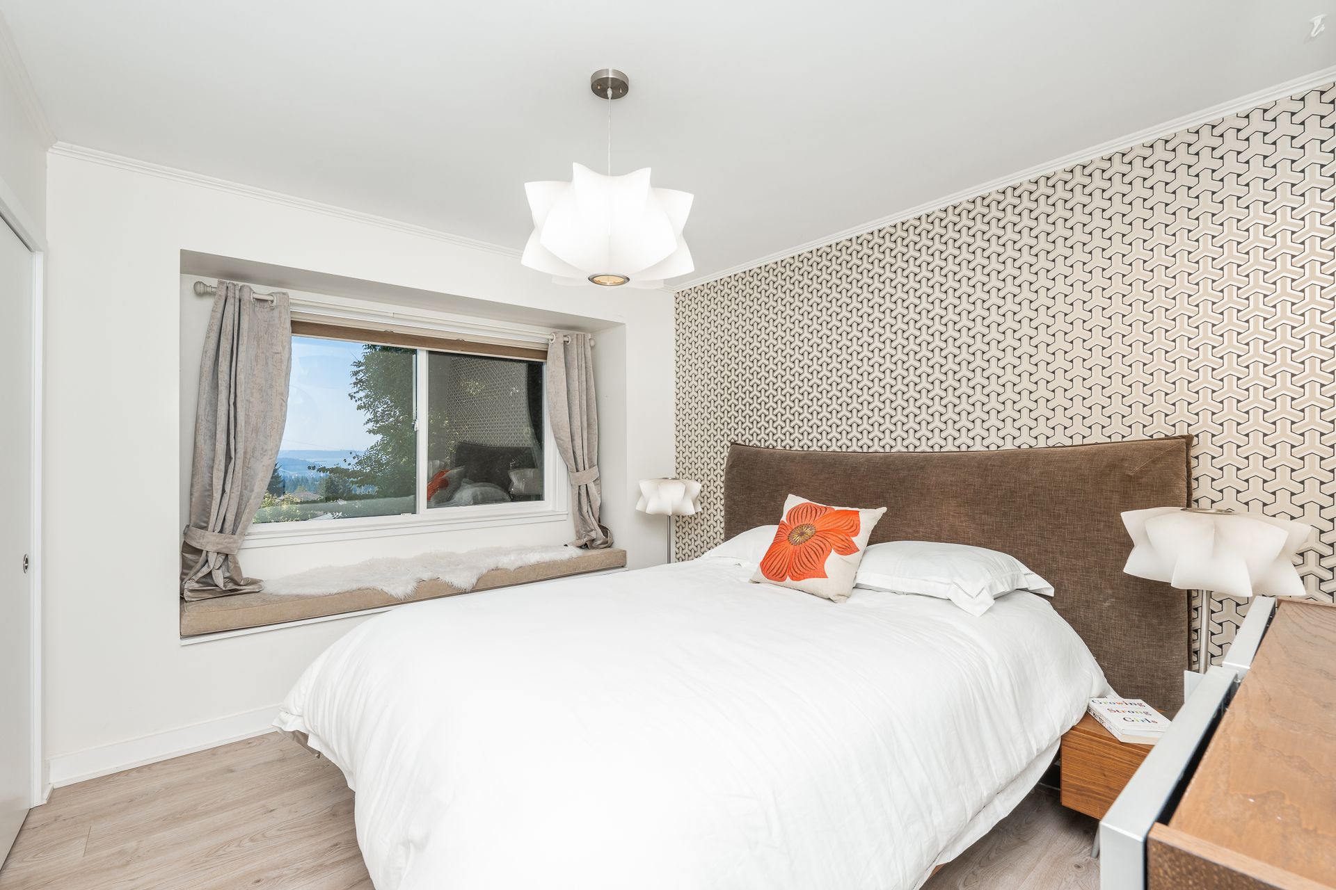 4593-skyline-drive-north-vancouver-18 at 4593 Skyline Drive, Canyon Heights NV, North Vancouver