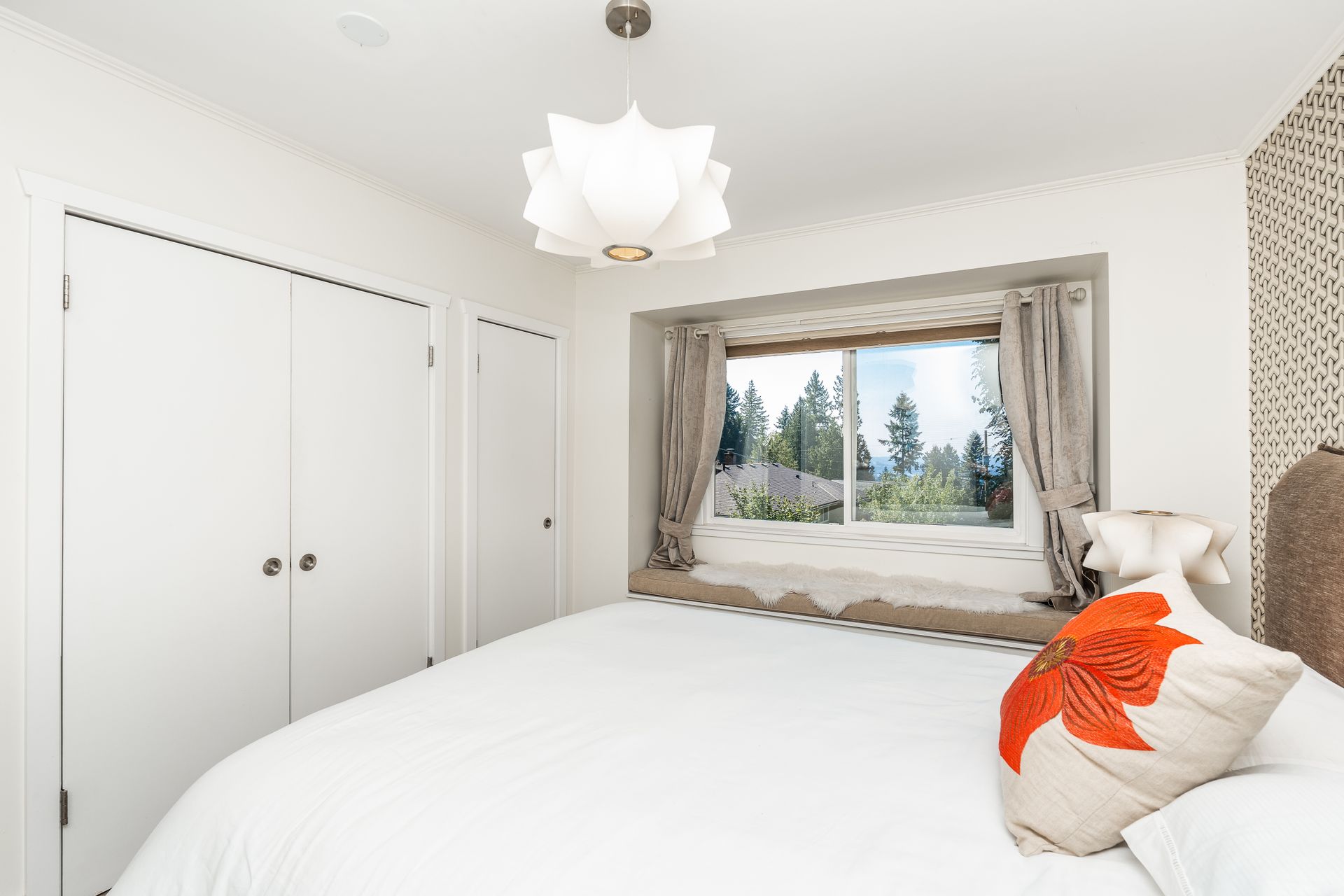 4593-skyline-drive-north-vancouver-19 at 4593 Skyline Drive, Canyon Heights NV, North Vancouver