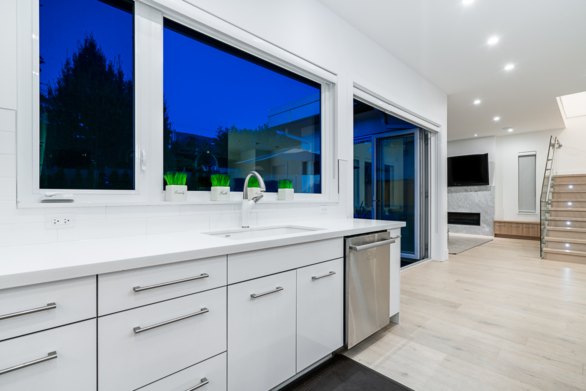 262-west-kings-road-north-vancouver-10 at 262 W Kings Road, Upper Lonsdale, North Vancouver 262-west-kings-road-north-vancouver-10 at 262 W Kings Road, Upper Lonsdale, North Vancouver