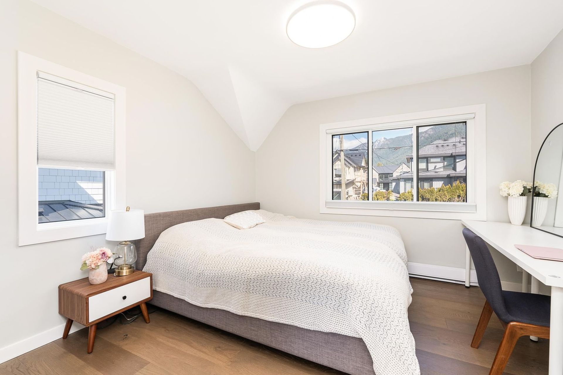 902-wentworth-avenue-forest-hills-nv-north-vancouver-11 at 902 Wentworth Avenue, Forest Hills NV, North Vancouver 902-wentworth-avenue-forest-hills-nv-north-vancouver-11 at 902 Wentworth Avenue, Forest Hills NV, North Vancouver