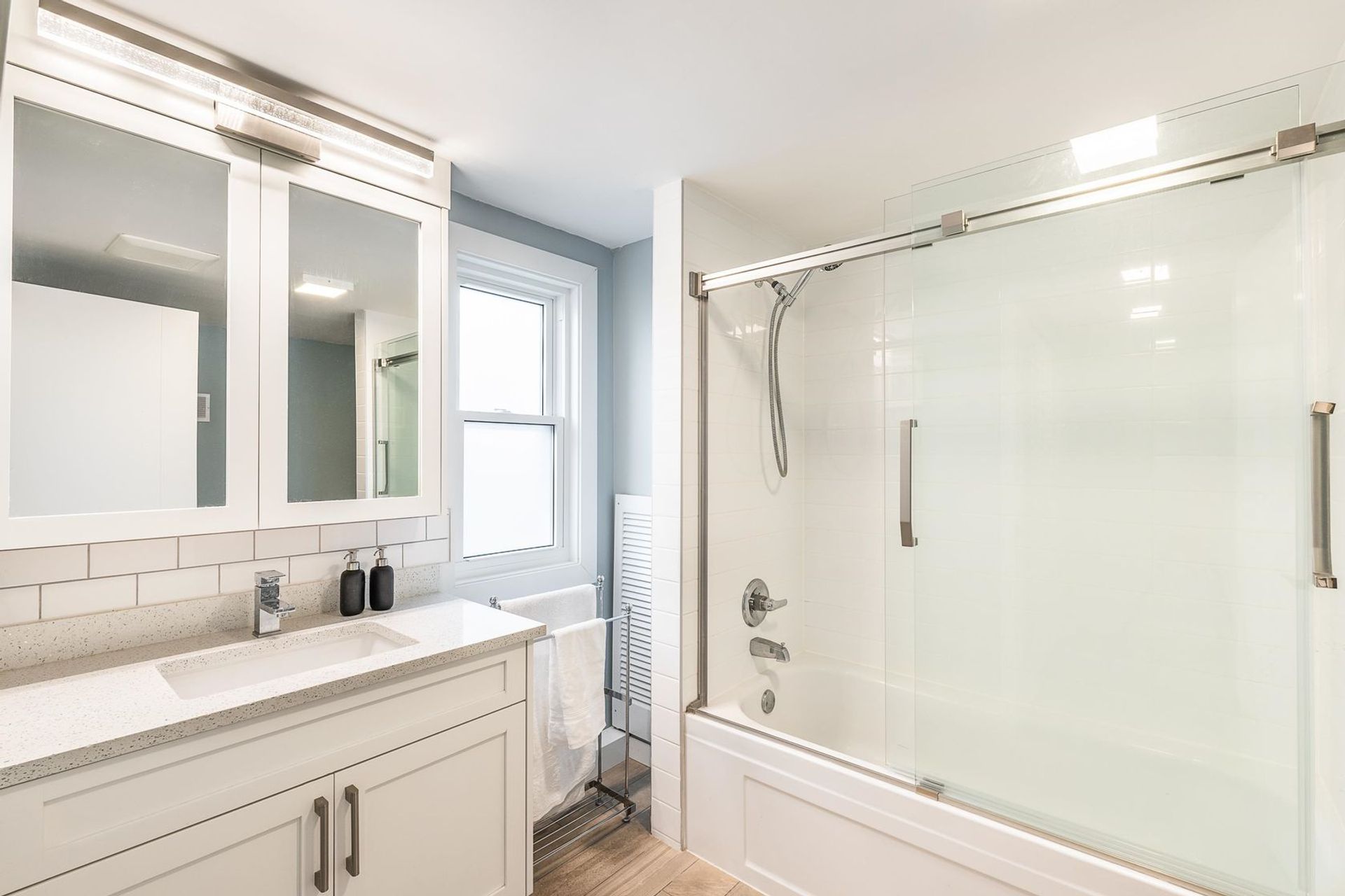 902-wentworth-avenue-forest-hills-nv-north-vancouver-15 at 902 Wentworth Avenue, Forest Hills NV, North Vancouver 902-wentworth-avenue-forest-hills-nv-north-vancouver-15 at 902 Wentworth Avenue, Forest Hills NV, North Vancouver