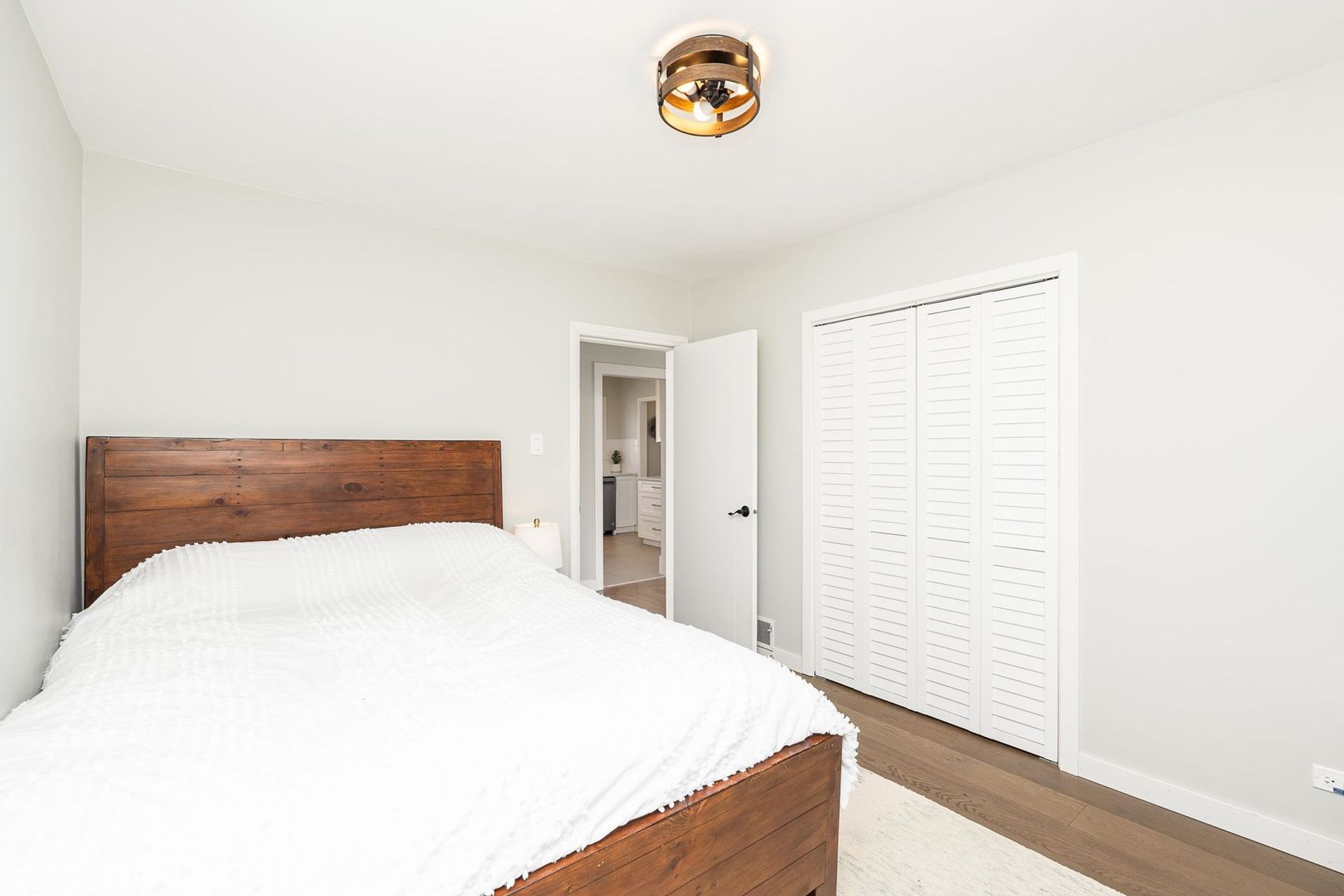 902-wentworth-avenue-forest-hills-nv-north-vancouver-17 at 902 Wentworth Avenue, Forest Hills NV, North Vancouver