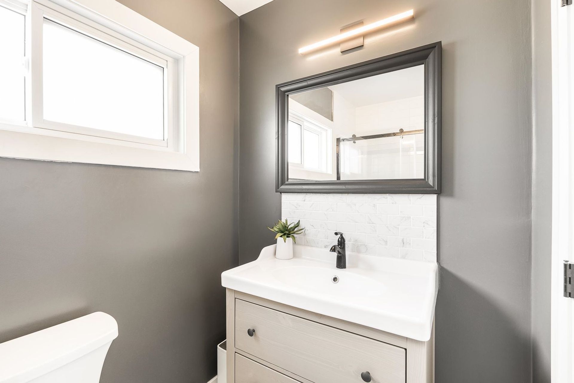 902-wentworth-avenue-forest-hills-nv-north-vancouver-18 at 902 Wentworth Avenue, Forest Hills NV, North Vancouver 902-wentworth-avenue-forest-hills-nv-north-vancouver-18 at 902 Wentworth Avenue, Forest Hills NV, North Vancouver