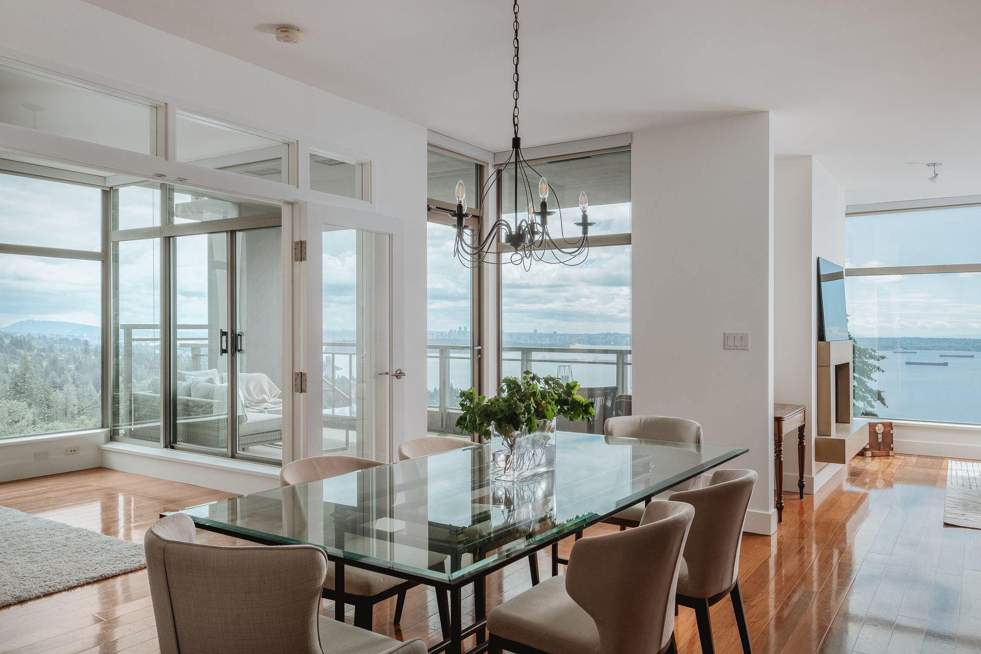 1101-3335-cypress-pl-360hometours-06 at 1101 - 3335 Cypress, Cypress Park Estates, West Vancouver 1101-3335-cypress-pl-360hometours-06 at 1101 - 3335 Cypress, Cypress Park Estates, West Vancouver