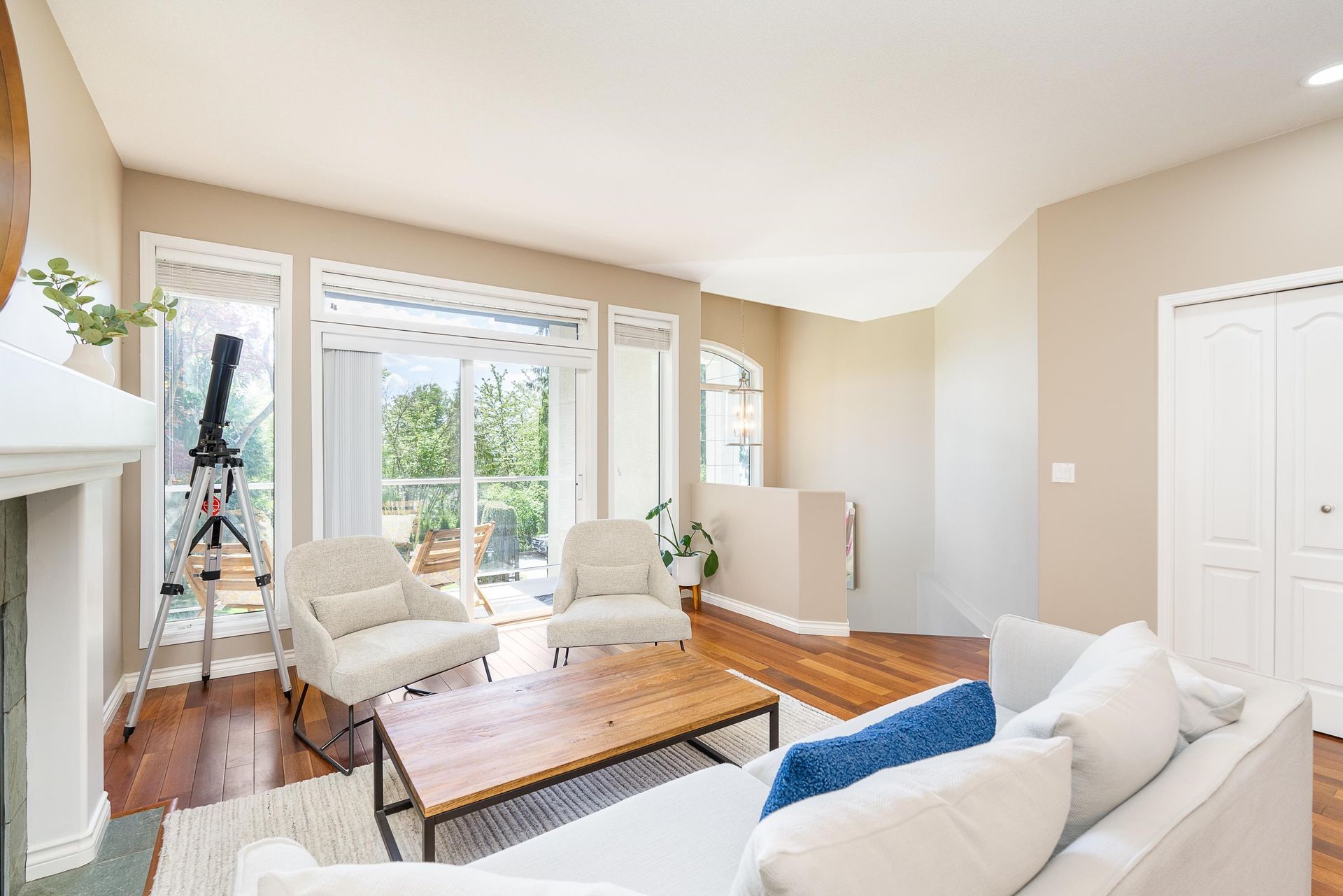 366-e-26th-street-upper-lonsdale-north-vancouver-05 at 366 E 26th Street, Upper Lonsdale, North Vancouver